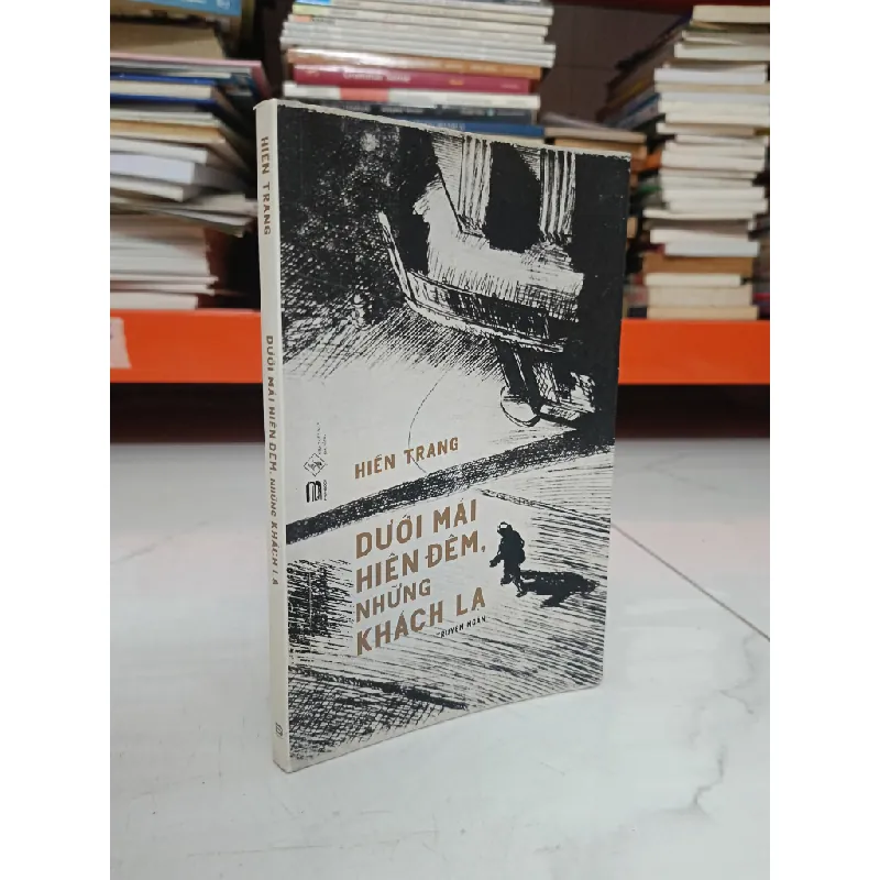 Dưới mái hiên đêm, những khách lạ - Hiền Trang 161820