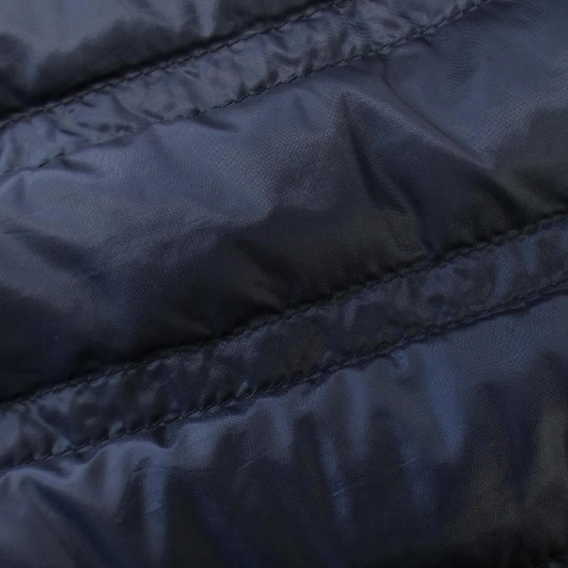 Áo khoác lông vũ MONCLER 637165