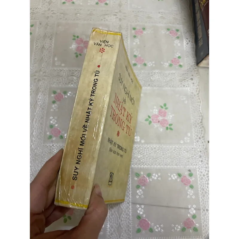 Suy nghĩ mới về Nhật ký trong tù (sách in năm 1993) 577623