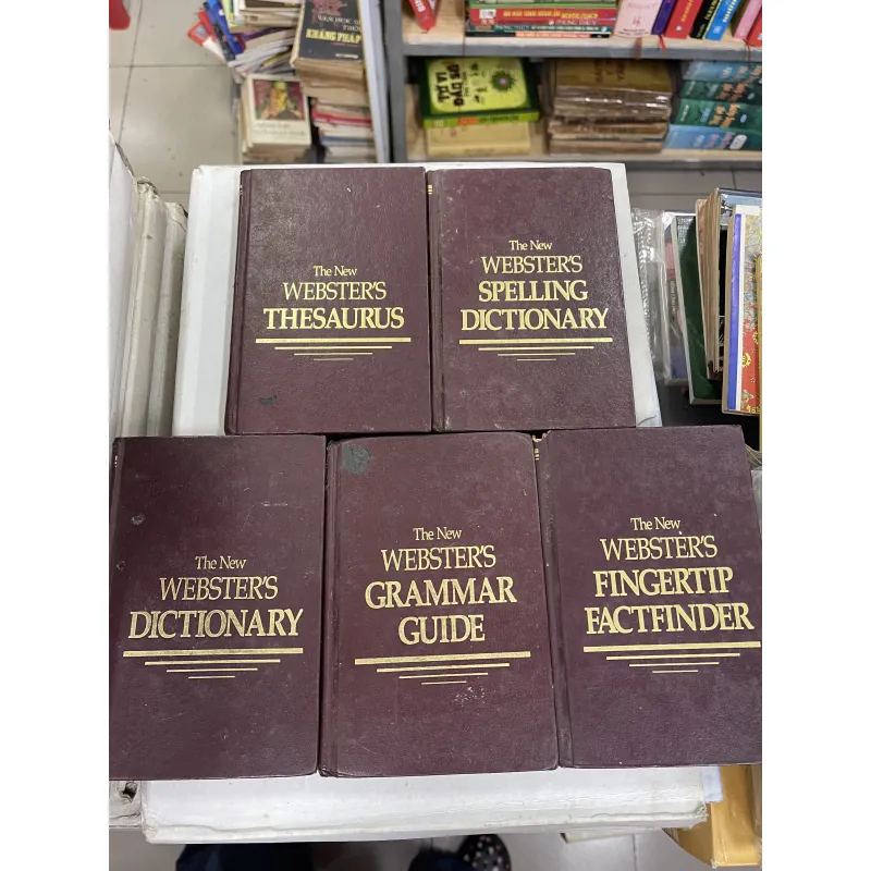 BỘ SÁCH THAM KHẢO TIẾNG ANH: THE NEW WEBSTER’S DELUXE DESK REFERENCE LIBRARY 957433