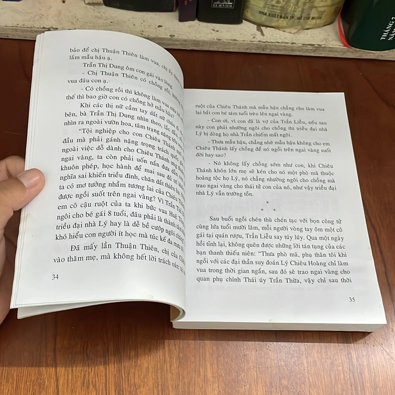 [Có Chữ Ký Tác Giả] - II Tiểu Thuyết Lịch Sử: Chuyện Tình Duyên Thời Nhà Trần - Lê Khôi 525290