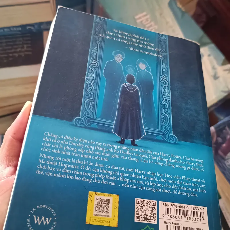 Harry Potter và Hòn Đá Phù Thủy tập 1 bìa lâu đài như mới 501681