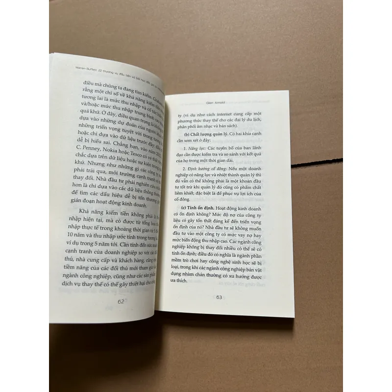 Warren Buffett 22 thương vụ đầu tiên và bài học đắt giá từ những sai lầm 693999