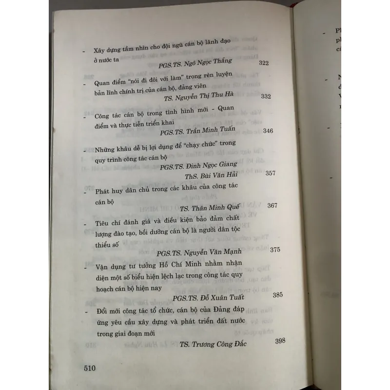 Tư tưởng Hồ Chí Minh về cán bộ và công tác cán bộ 712378