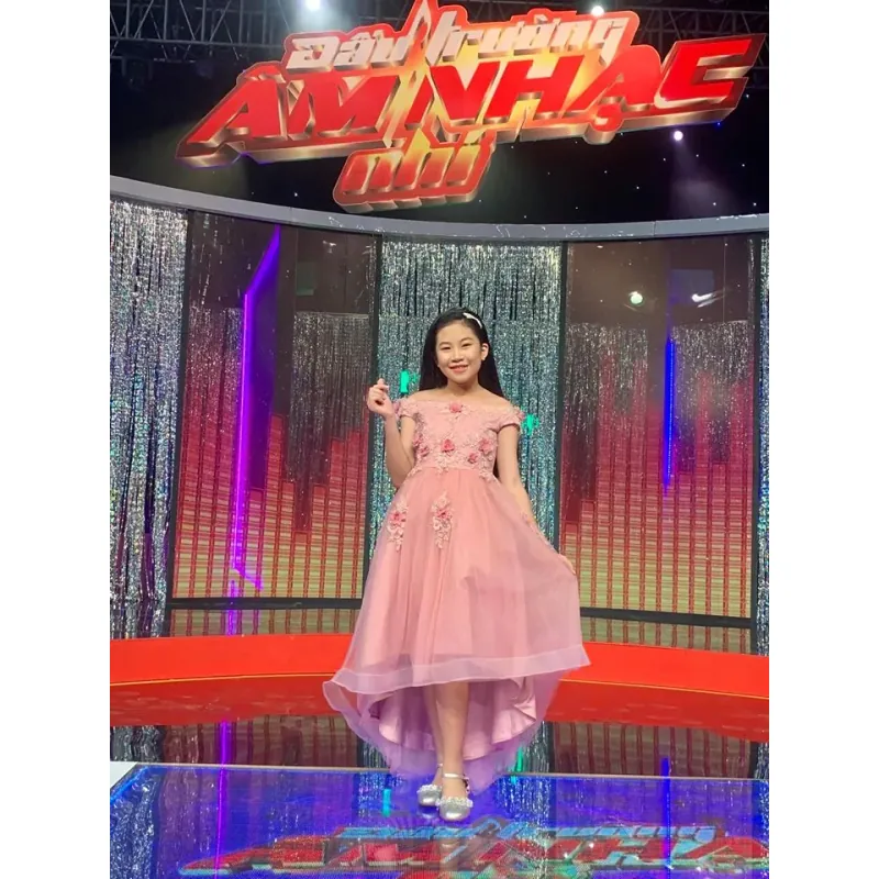 Đầm công chúa như hình Mặc vài lần nhứ mới cho bé 10-14 tuổi 788067