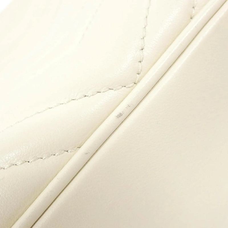 Túi đeo vai GG MARMONT 447632 DTD1T của Gucci 608536