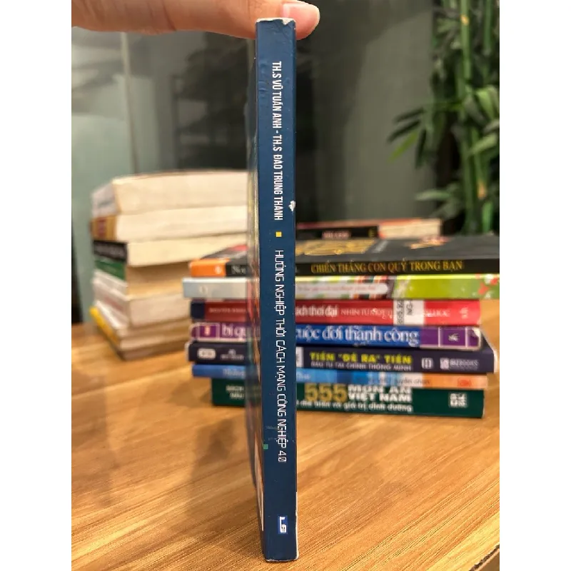 Hướng Nghiệp 4.0 – ThS. Vũ Tuấn Anh & ThS. Đào Trung Thành 571483