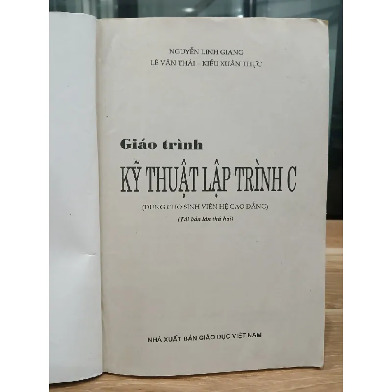 Giáo trình Kỹ thuật lập trình C – Chủ biên: Nguyễn Linh Giang 560839