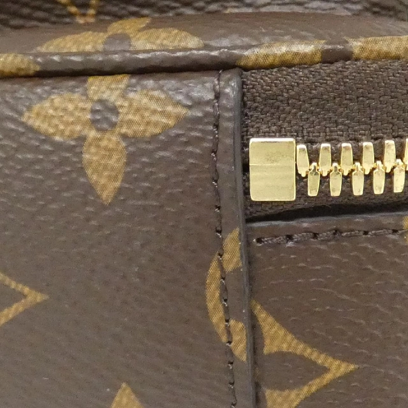 Túi đeo chéo Louis Vuitton Monogram Utility M80446 609235