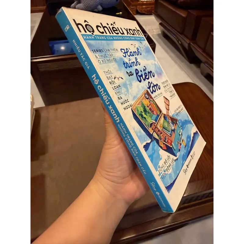 Hộ Chiếu Xanh – Hành Trình Ra Biển Lớn | Sách Du Học – Trải Nghiệm Thực Tế- K2 995073