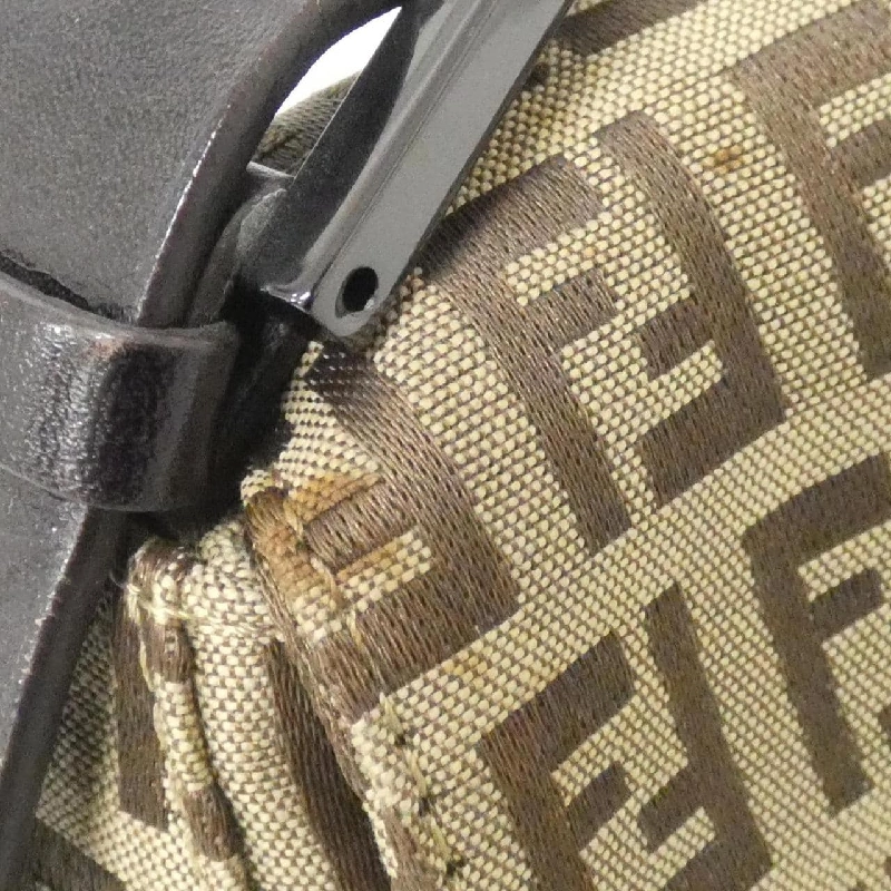 Túi đeo vai Fendi Mamma Baguette 8BR001 NY1 - Hàng hiệu Authentic 801346