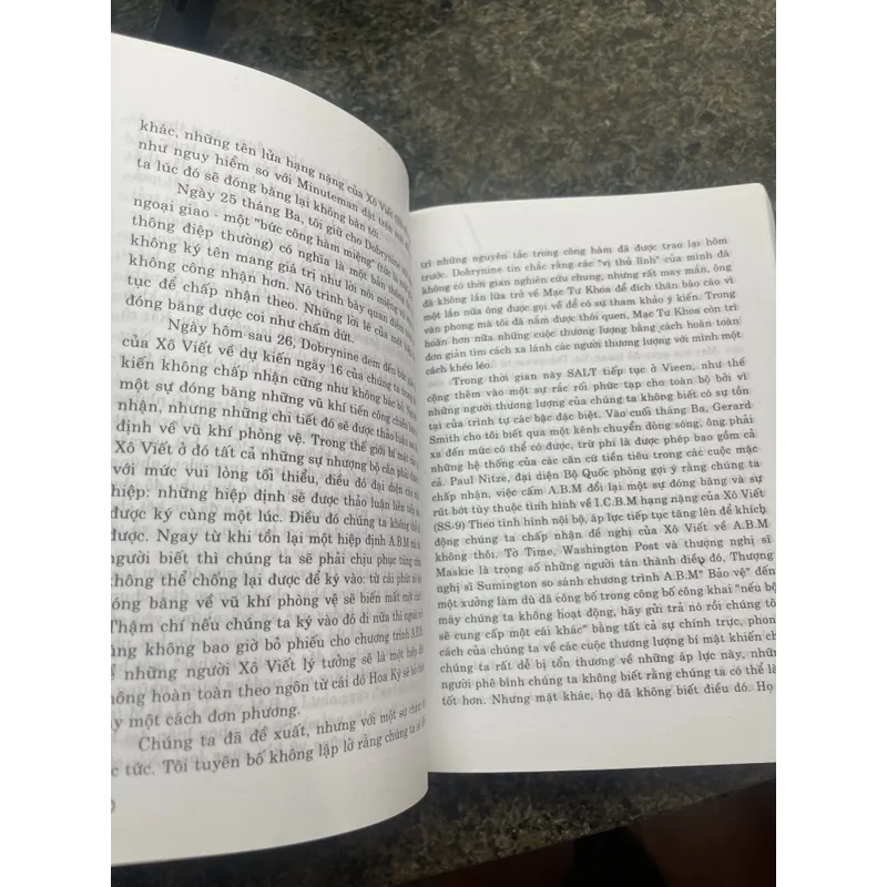 Hồi kỳ Những năm bão táp Henry Kissinger tập 1 và 2 727955