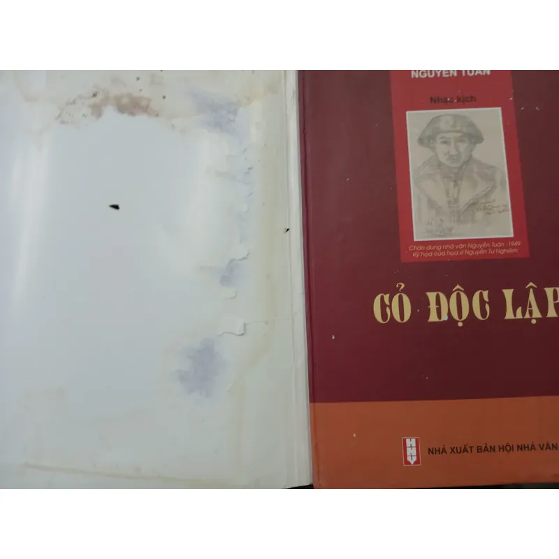 CỎ ĐỘC LẬP - NGUYỄN TUÂN  731153