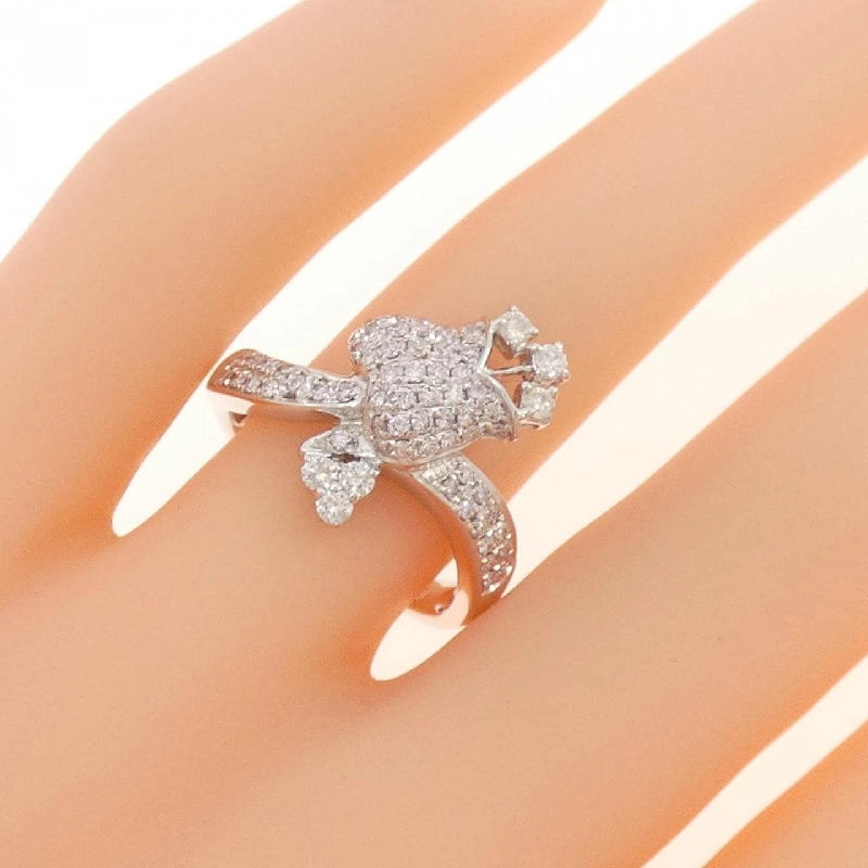 Nhẫn kim cương hoa K18WG 0.65CT 672573