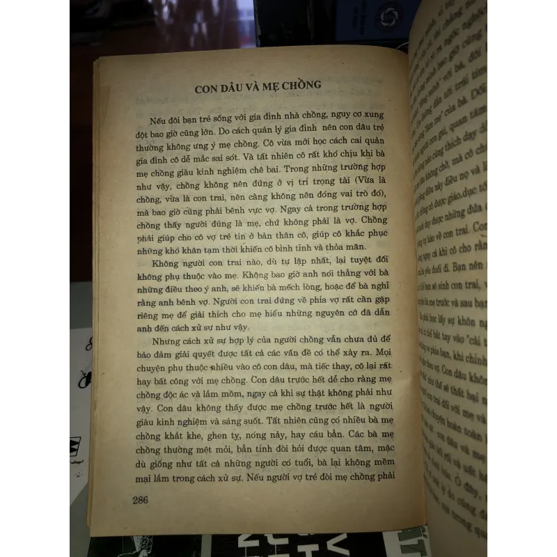 Bách khoa phụ nữ trẻ  998309