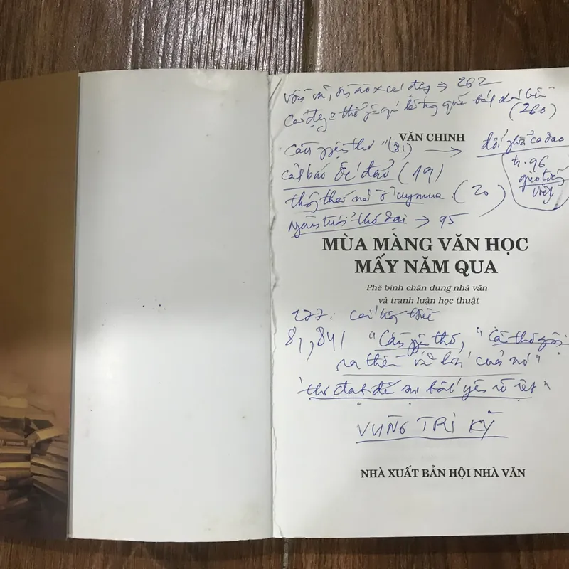 Mùa Màng Văn Học Mấy Năm Qua - Văn Chinh - Tập Phê bình - Tiểu luận (t4) 727398