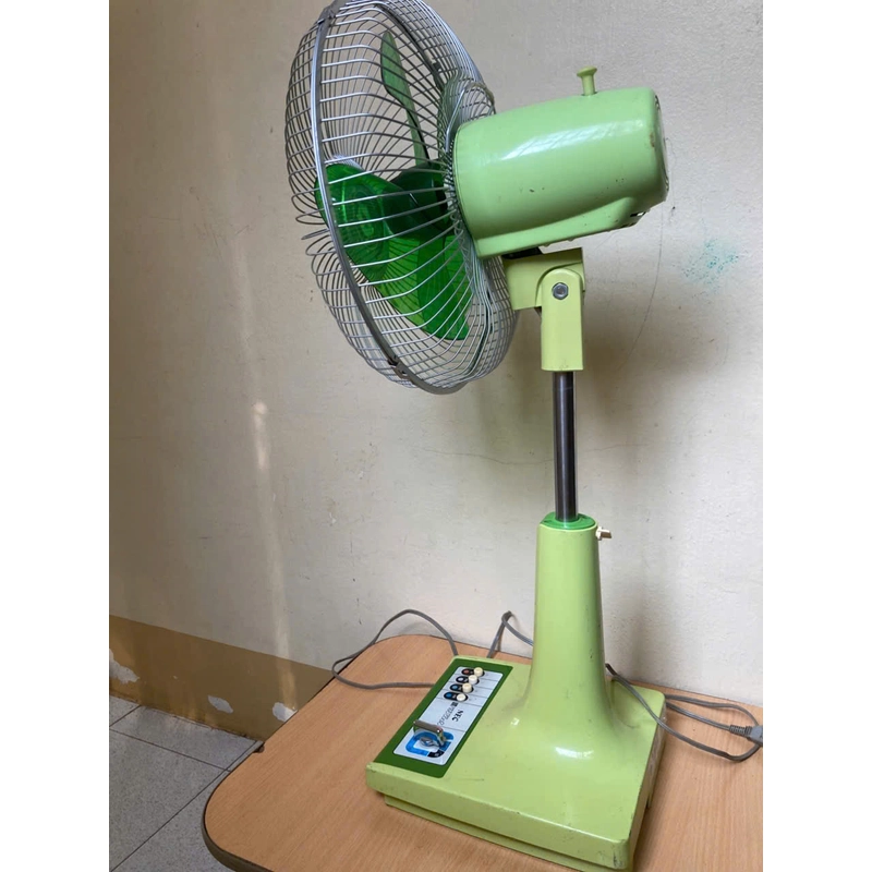 Quạt lửng Nhật hiệu Nec cánh 30cm cao 80cm điện 100v 443520