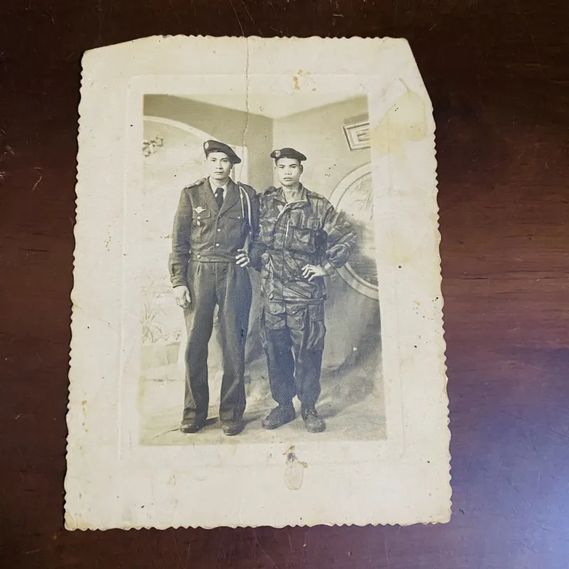 3 ảnh trắng đen, 1 phim âm bản xưa cũ 757203