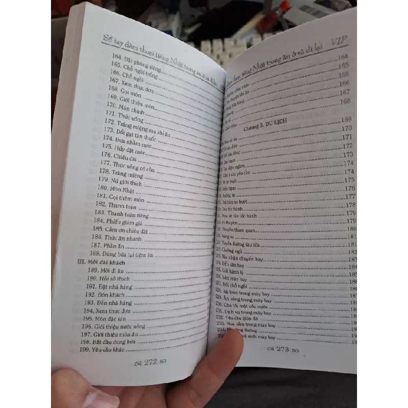 Sổ tay đàm thoại tiếng Nhật trong ăn ở và đi lại - Sato Toyoda HỌC NGOẠI NGỮ HCM.TN1008 577270