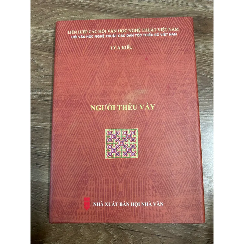 Người Thêu Váy  - Lý A Kiều 762683