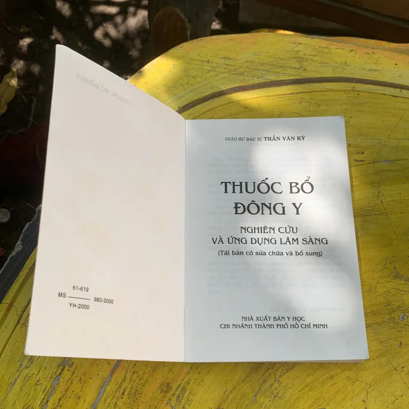 COMBO THUỐC BỔ ĐÔNG Y NGHIÊN CỨU VÀ ỨNG DỤNG LÂM SÀNG & ĐÔNG Y TRỊ UNG THƯ- GS.BS. T.V.KỲ  787289