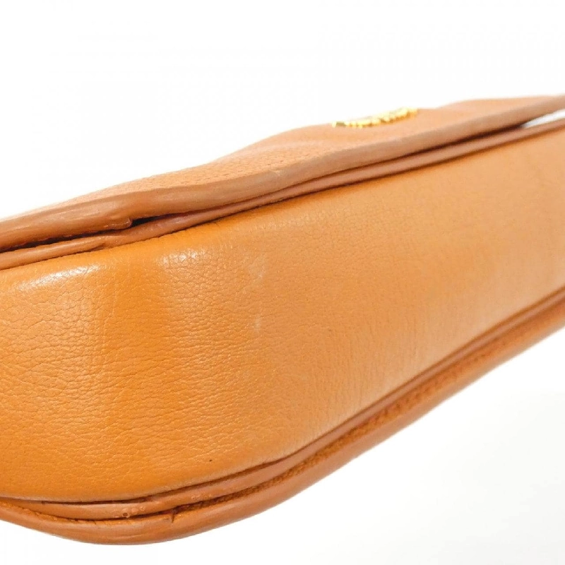 Túi xách Miu Miu RN0717 - Hàng hiệu Chính hãng 765441