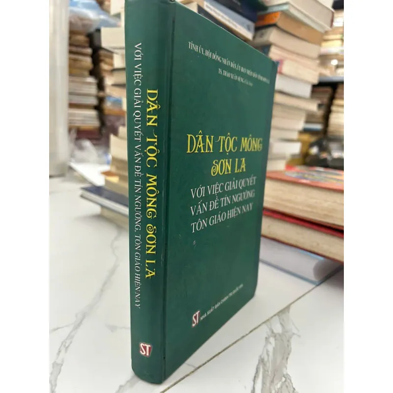 Dân tộc Mông Sơn La với việc giải quyết vấn đề tín ngưỡng, tôn giáo hiện nay 695357