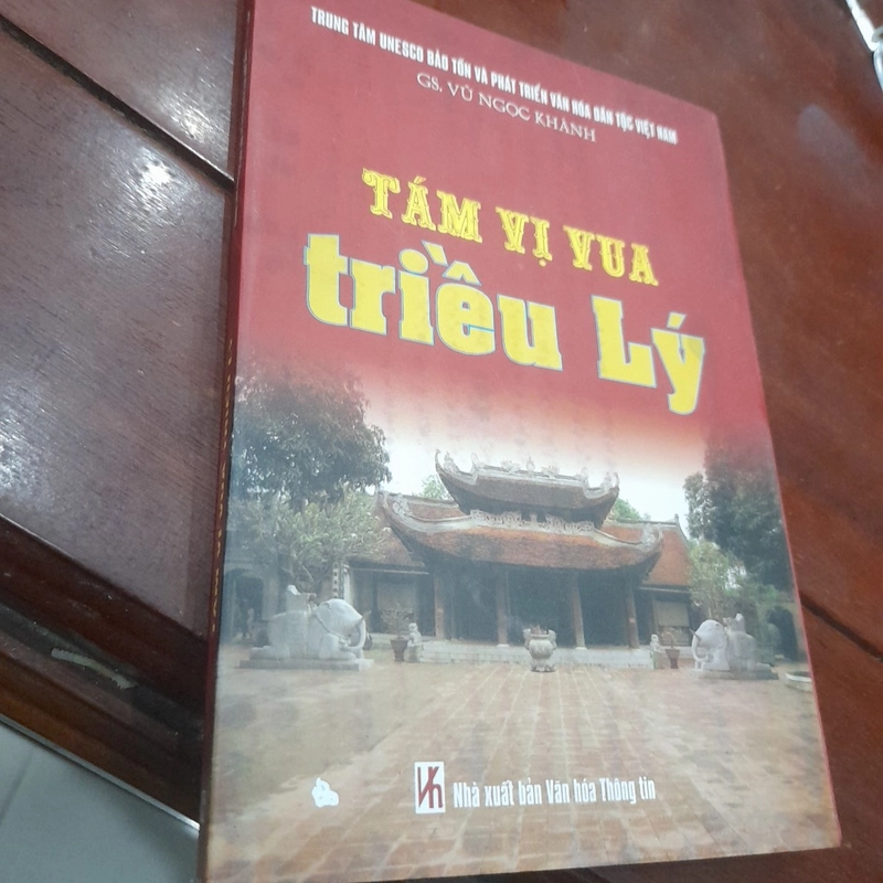 Gs. Vũ Ngọc Khánh - TÁM VỊ VUA TRIỀU LÝ 498814