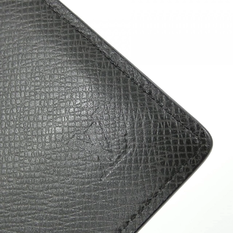 Ví tiền Louis Vuitton Taiga M62978 620506