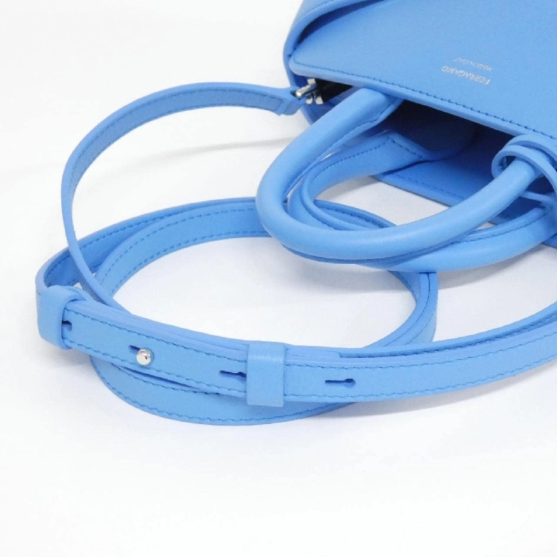 Túi Salvatore Ferragamo HUG 21 5975 616393