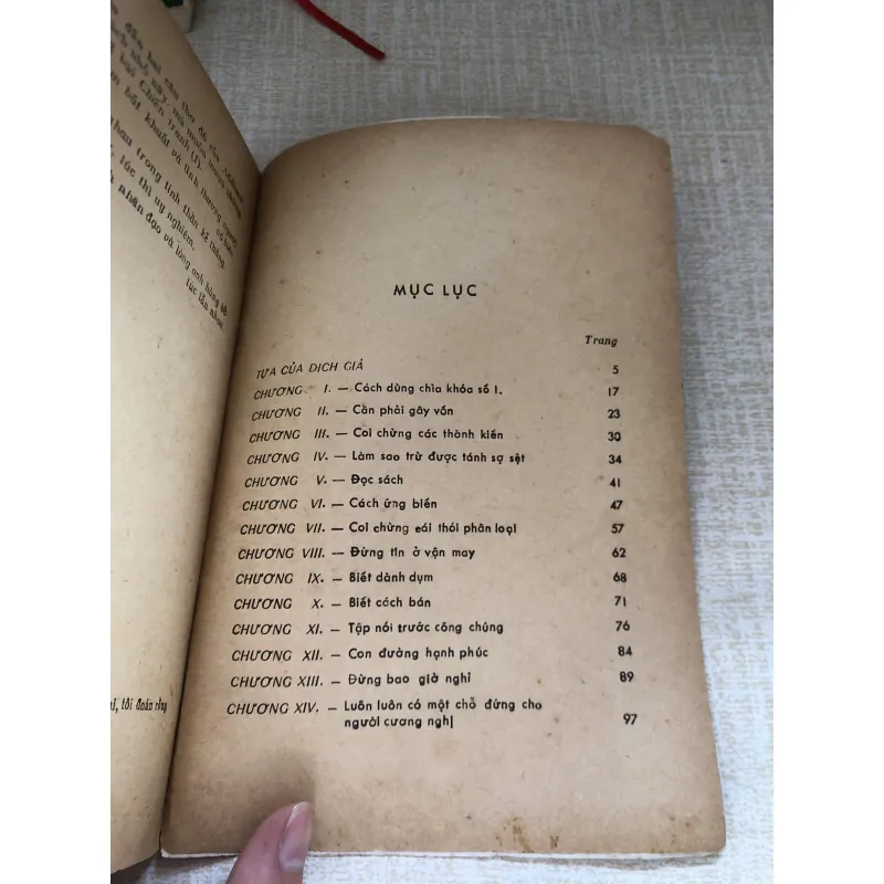 Tay trắng làm nên-Nguyễn Hiến Lê dịch 961646