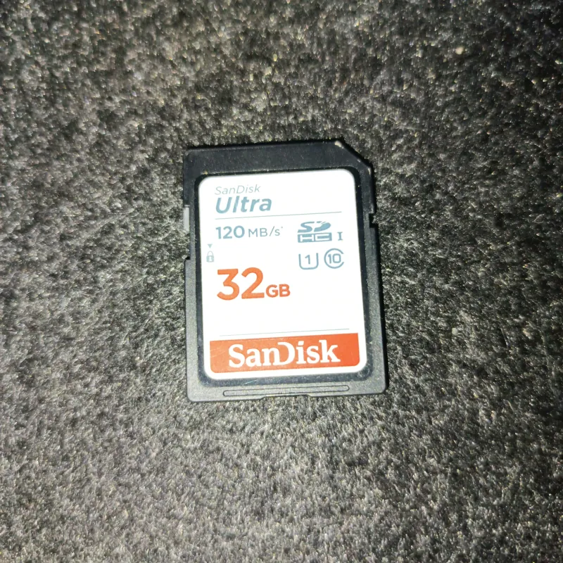 Thẻ nhớ 32GB 779167