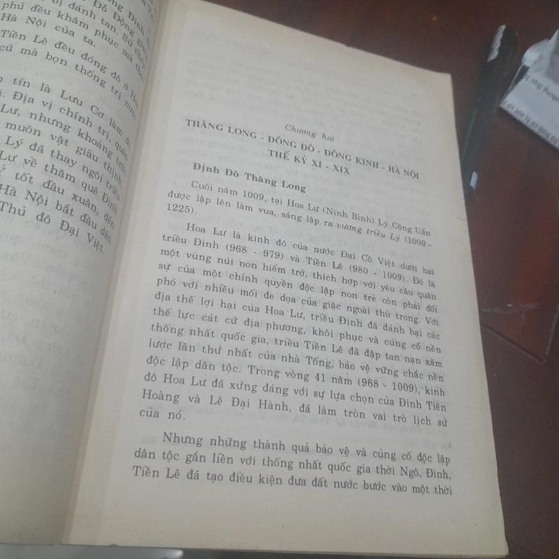 THĂNG LONG HÀ NỘI (Hoàng Tùng, PTS Lưu Minh trị chủ biên) 330309