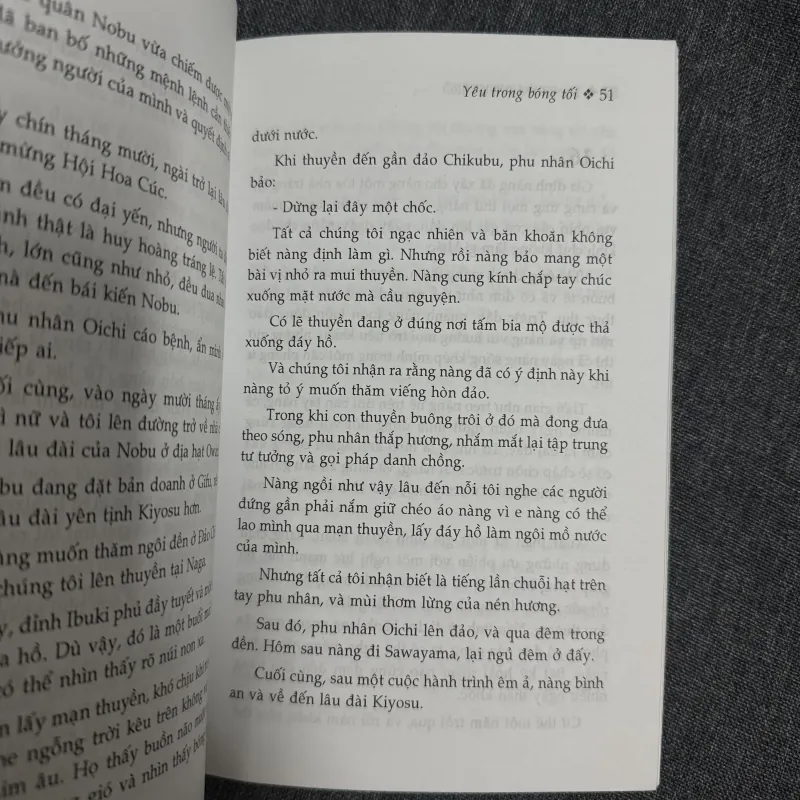 Yêu trong bóng tối - Tanizaki Junichiro 763230