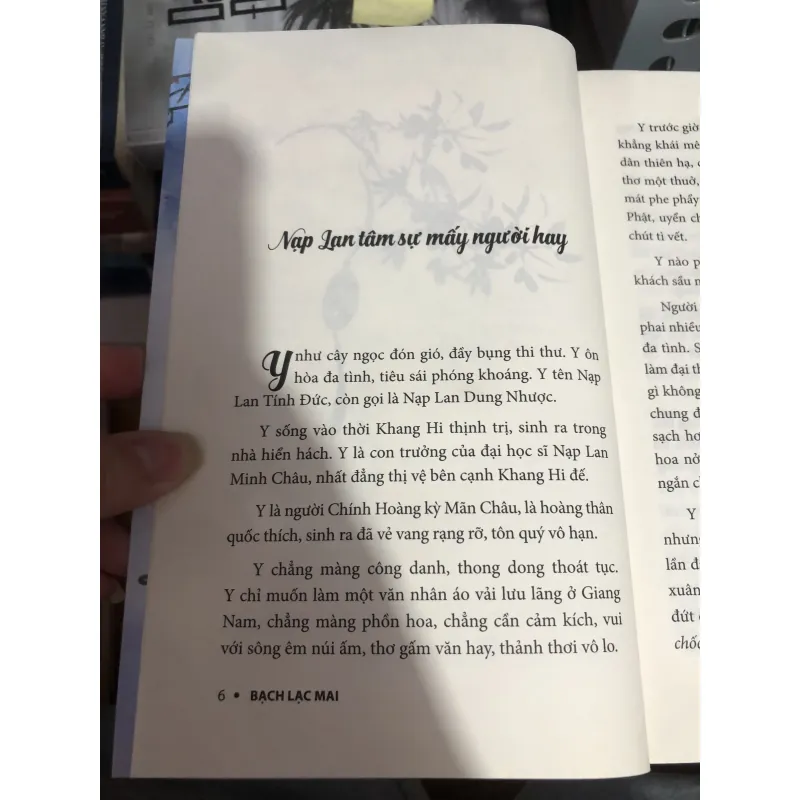 Gió tây bao nhiêu hận, thổi chẳng giãn mày chau 990597