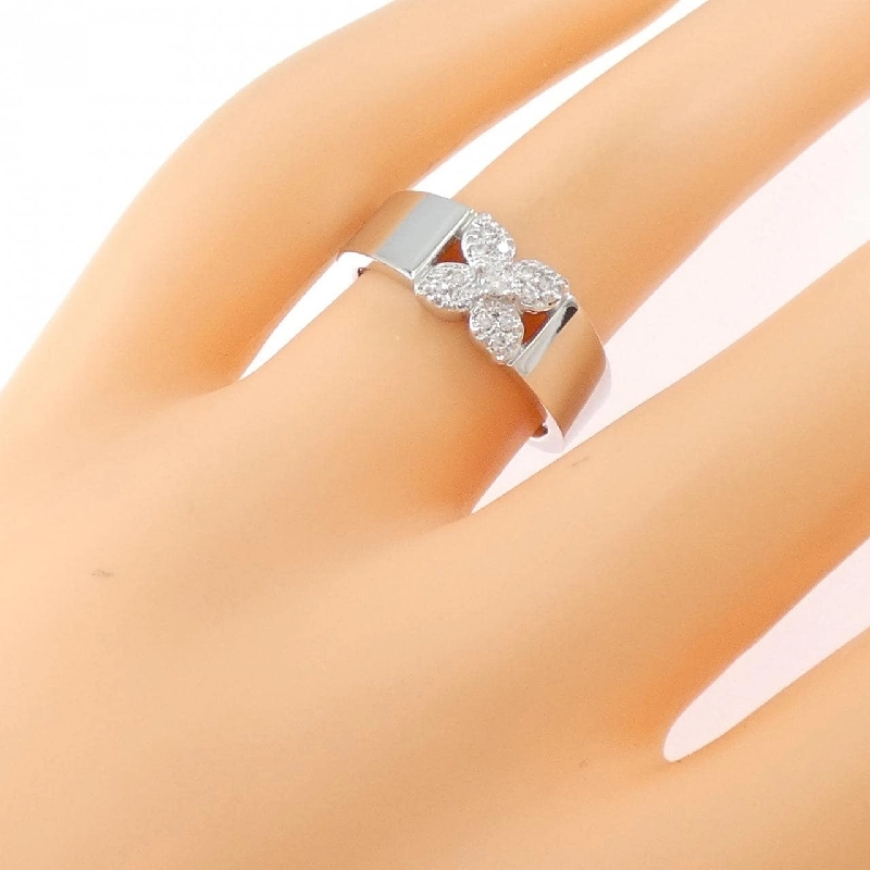 Nhẫn kim cương hoa K18WG 0.11CT - Hàng hiệu Authentic 851651