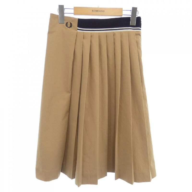 【Mã giảm giá】Váy FRED PERRY 654528