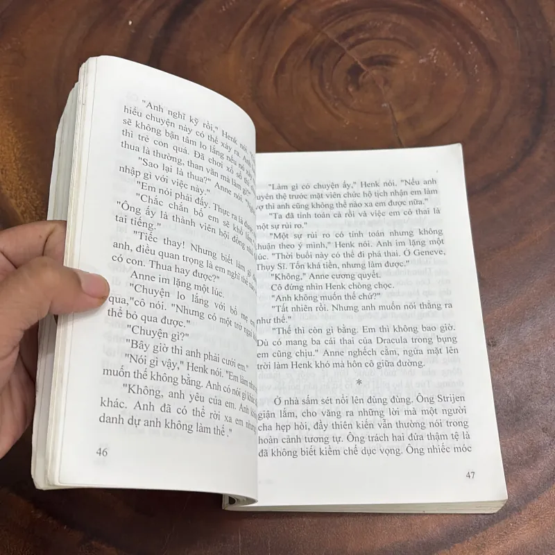 II Văn Học: Oosterschelde, Bão Cấp 10 - JAN TERLOUW - 2003 976260