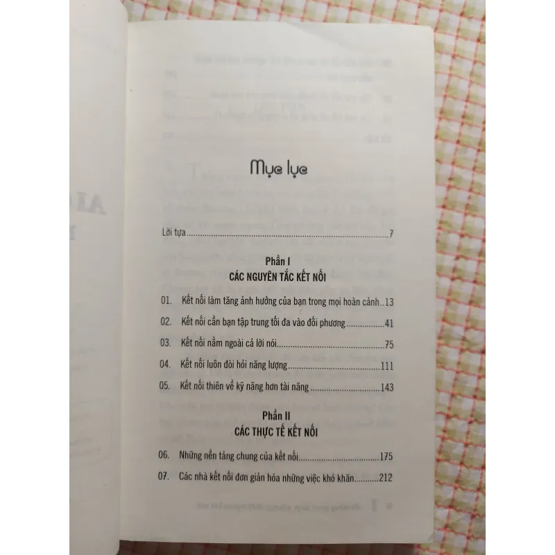 AI CŨNG GIAO TIẾP NHƯNG MẤY NGƯỜI KẾT NỐI - JOHN C.MAXWELL 751286