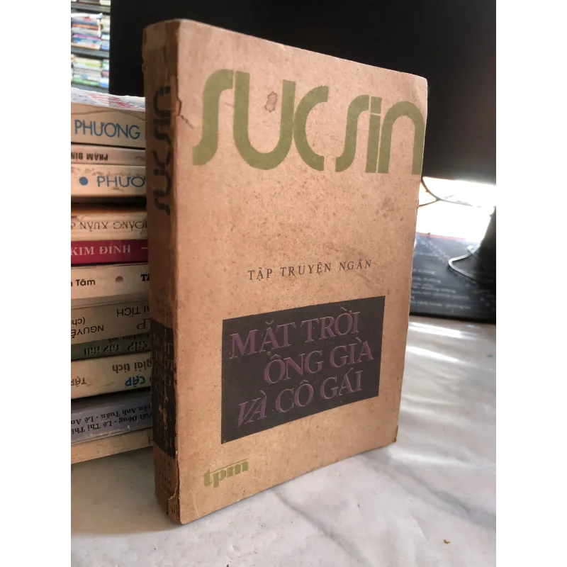 Mặt trời, ông già và cô gái - Suc Sin 1025941