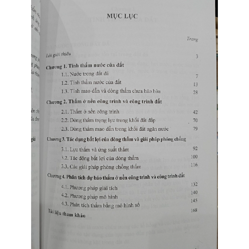 Phân tích thấm trong môi trường đất - TS. Bùi Văn Trường, PGS.TS. Hoàng Việt Hùng 476719