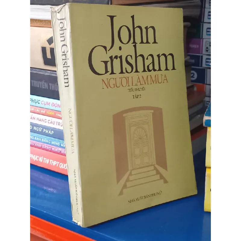 Người làm mưa - John Grisham 574531