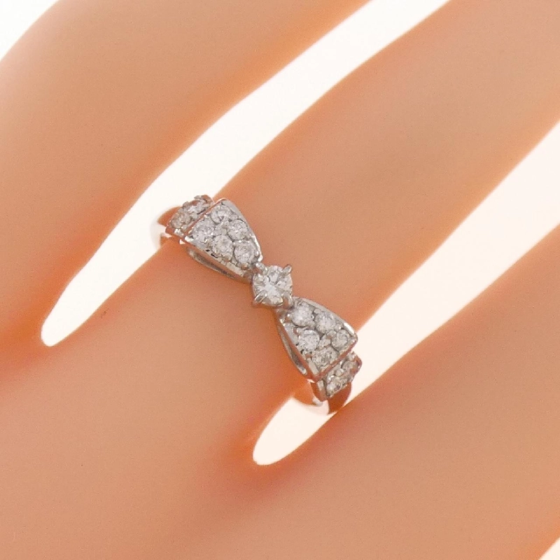 Nhẫn kim cương hình ruy băng K18WG 0.20CT - Hàng hiệu Authentic 854893