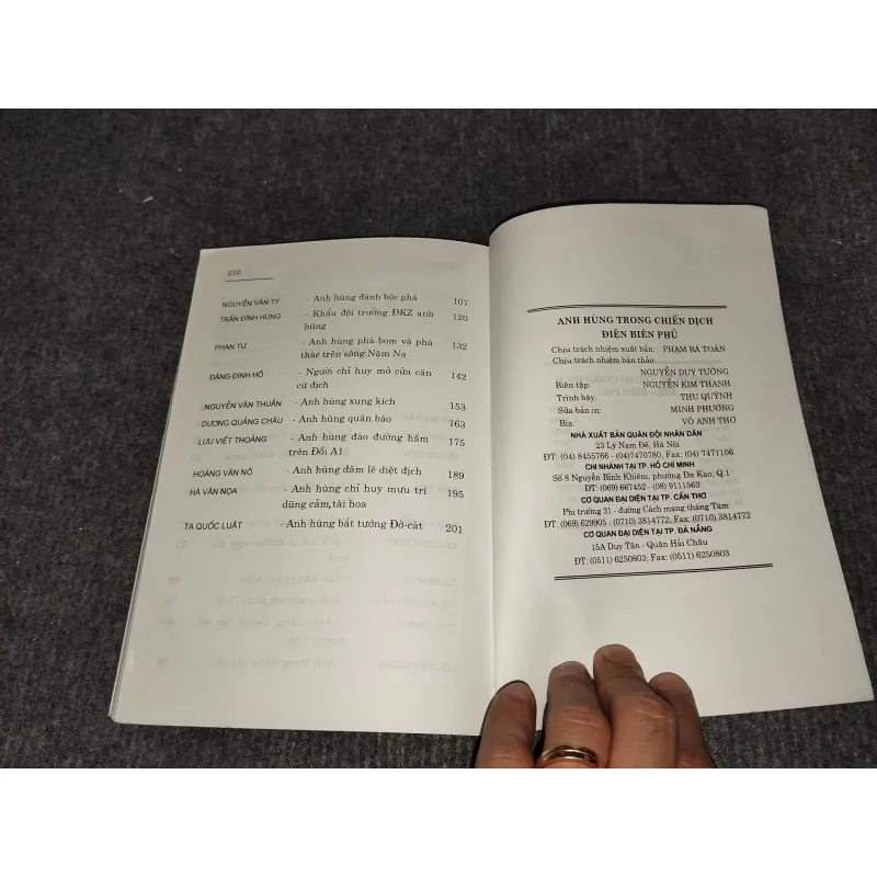 ANH HÙNG TRONG CHIẾN DỊCH ĐIỆN BIÊN PHỦ - LÊ HẢI TRIỀU 991138