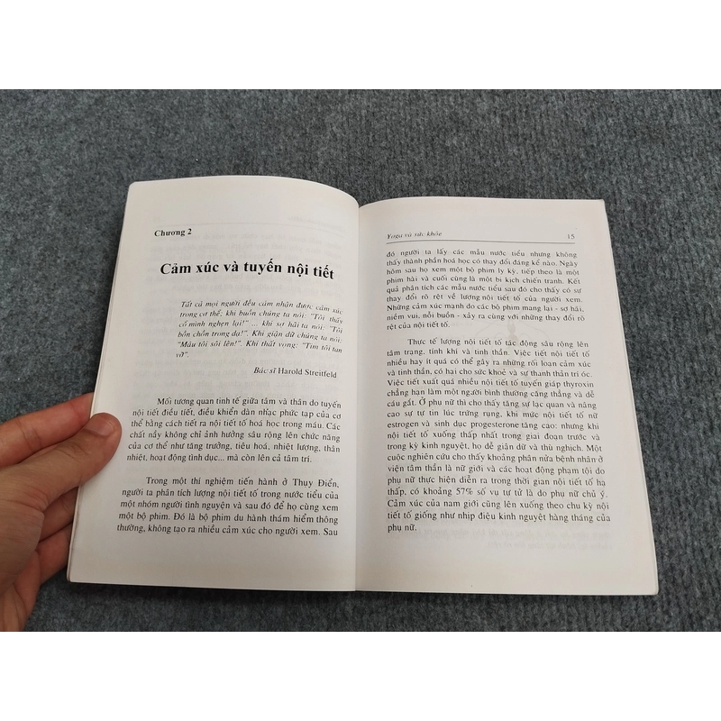 YOGA SỨC KHỎE VÀ HẠNH PHÚC 494517