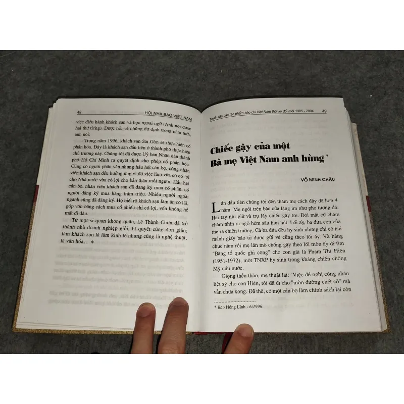TUYỂN TẬP TÁC PHẨM BÁO CHÍ VIỆT NAM THỜI KỲ ĐỔI MỚI 1985 - 2004 TẬP II 701099