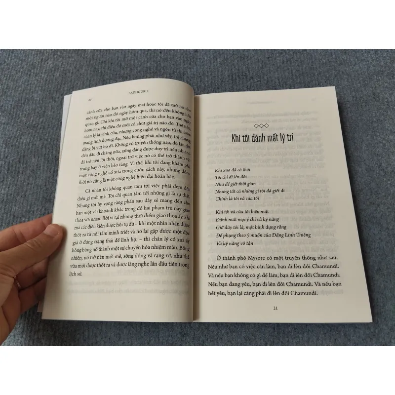 INNER ENGINEERING (KIẾN TẠO BẢN THÂN. CHỈ DẪN SỐNG AN VUI CỦA MỘT YOGI) - SADHGURU 717937