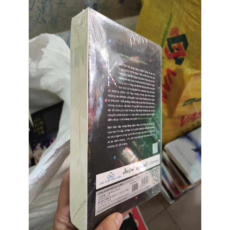 Bóng ma trên mạng 451888