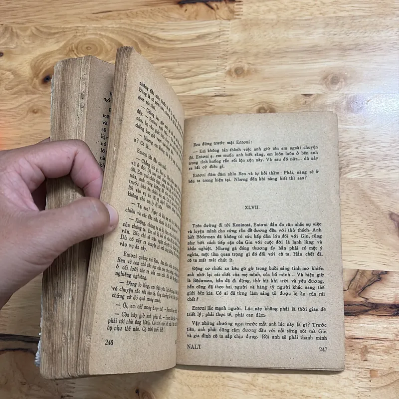 II Sách Xưa: Hãy Để Ngày Ấy Lụi Tàn - GIÊRƠN GOĐƠN - 1982 680695