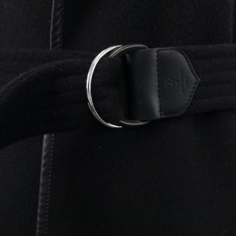 Áo khoác có mũ LOUIS VUITTON FGCO40QWE - Hàng hiệu Authentic 810523